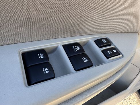 Used 2013 Subaru Outback 2.5i Premium w/ Popular Pkg 1B AWD/4WD image 10