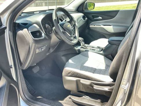 Used 2024 Chevrolet Equinox LS FWD image 3
