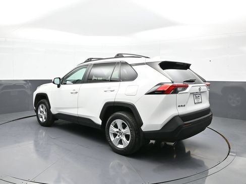Used 2021 Toyota RAV4 XLE AWD/4WD image 8