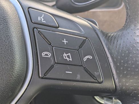 Used 2013 Mercedes-Benz E 400 Sport Sedan image 13