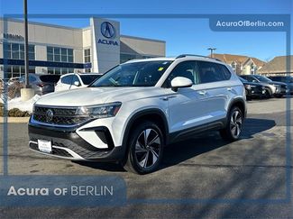 Used 2024 Volkswagen Taos SE w/ Panoramic Sunroof Package video 1