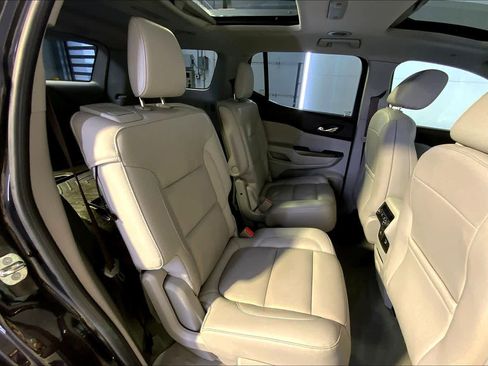 Used 2018 GMC Acadia SLT image 19