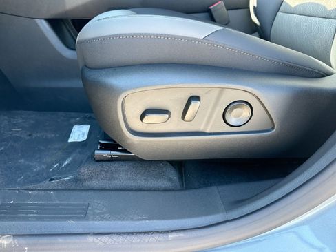 New 2026 Chevrolet Equinox LT w/ Convenience Package II image 14