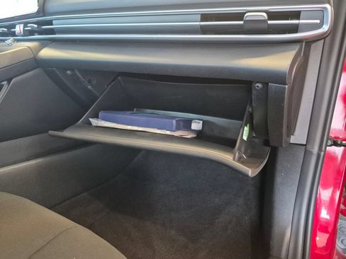 Used 2025 Hyundai Elantra SEL FWD image 25