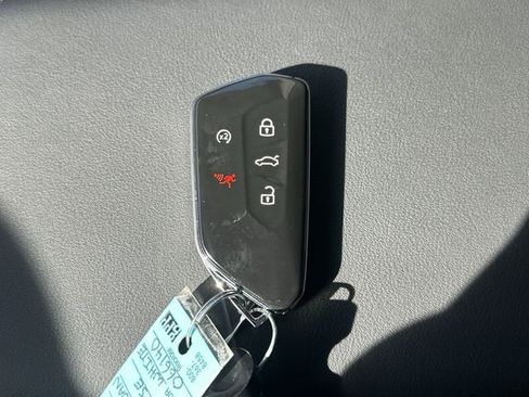 New 2025 Volkswagen Tiguan SE image 34