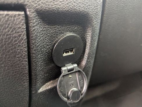 Used 2018 RAM 1500 Express w/ Express Value Package image 21