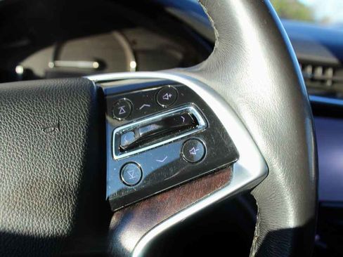 Used 2019 Cadillac XTS Luxury image 19