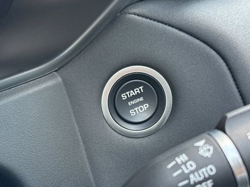 Used 2025 Land Rover Range Rover Velar Dynamic SE image 26