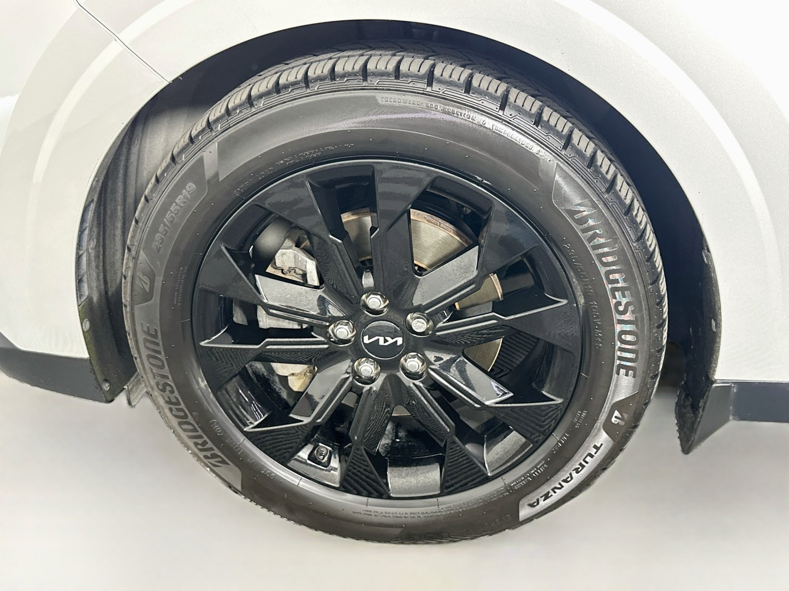 Used 2022 Kia Carnival SX FWD image 33
