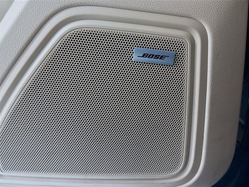 Certified 2023 Porsche Macan image 20