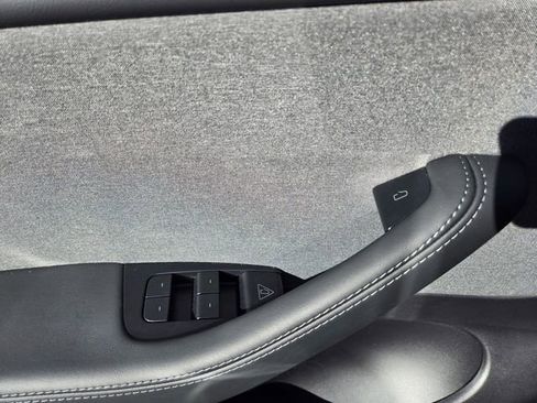 Used 2026 Tesla Model Y 2WD image 15