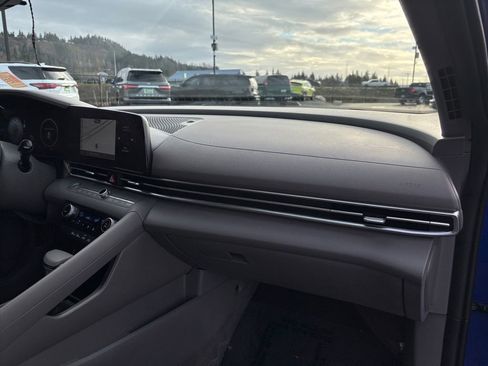 Used 2024 Hyundai Elantra SEL image 27