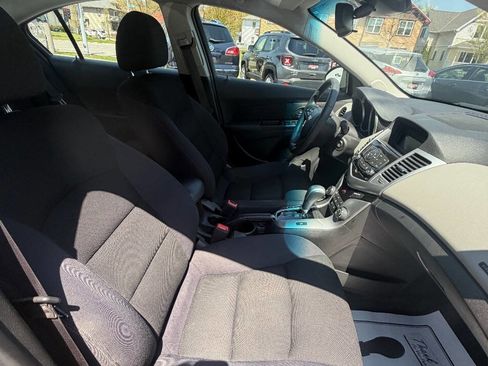 Used 2016 Chevrolet Cruze LT FWD image 22