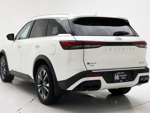 Used 2023 INFINITI QX60 Luxe w/ Performance Audio Package image 6