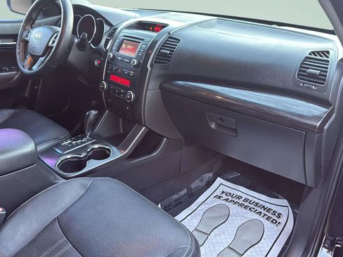 Used 2013 Kia Sorento EX image 16