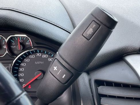 Used 2018 Chevrolet Tahoe LS w/ All-Season Package image 20