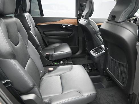 Used 2023 Volvo XC90 B6 Plus AWD/4WD image 35