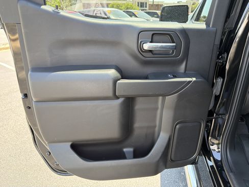 Used 2022 Chevrolet Silverado 1500 LT AWD/4WD image 21