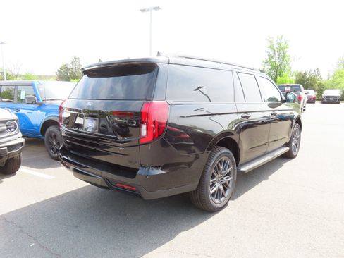 New 2026 Ford Expedition Max Platinum image 4