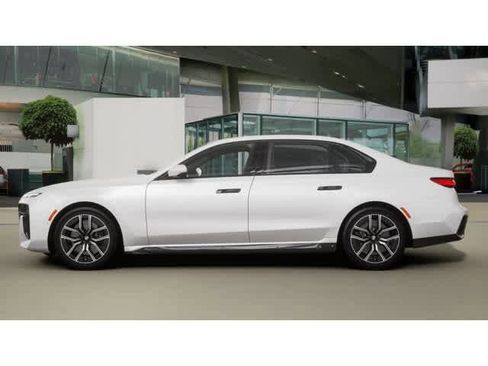 New 2026 BMW 740i xDrive image 4