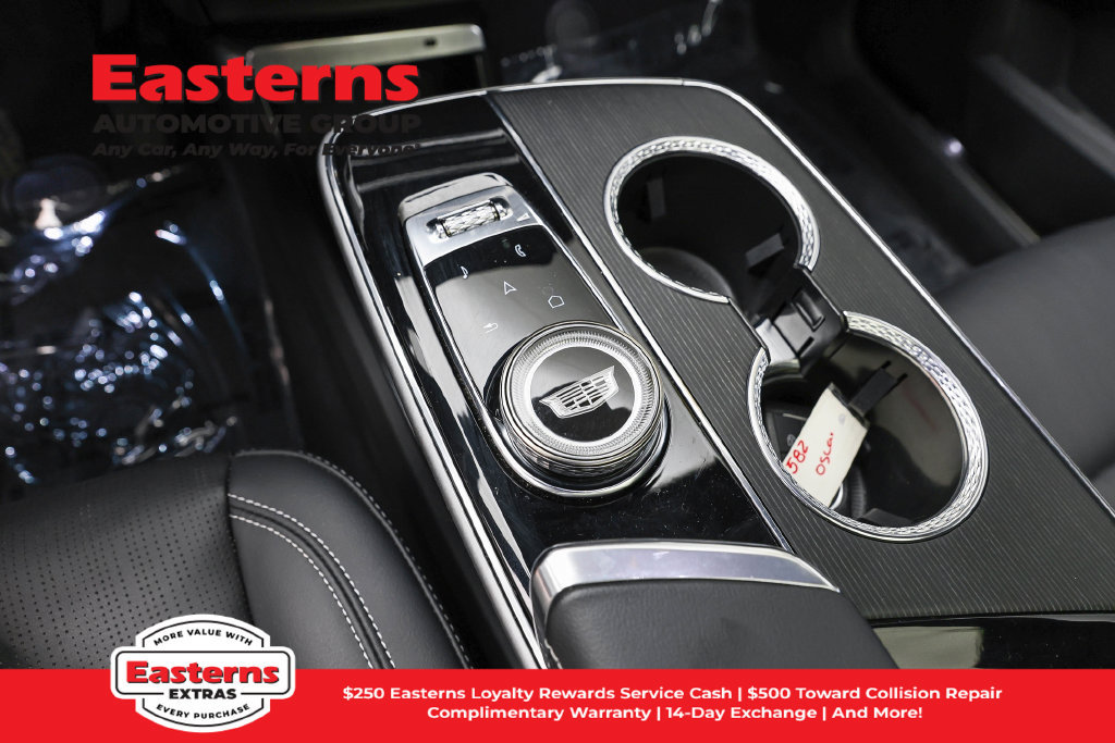 Used 2024 Cadillac Lyriq Luxury AWD/4WD image 14
