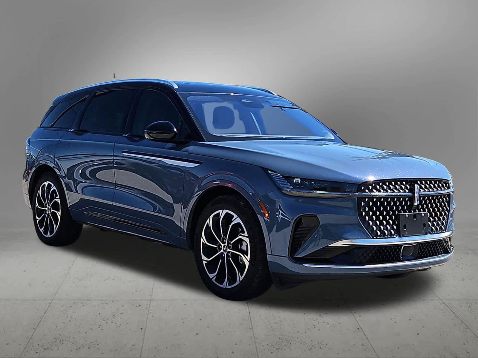 Used 2025 Lincoln Nautilus Reserve AWD/4WD image 8