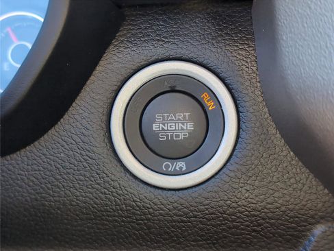 Used 2019 RAM 1500 Laramie image 21