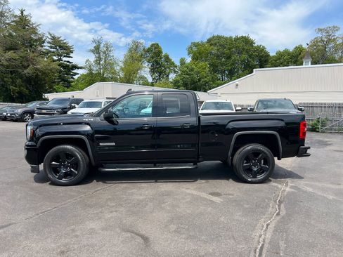 Used 2017 GMC Sierra 1500 SLE w/ SLE Value Package AWD/4WD image 3