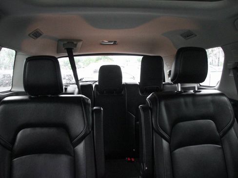 Used 2024 Nissan Pathfinder SL w/ SL Premium Package image 36