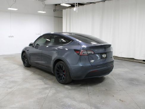 Used 2020 Tesla Model Y Long Range image 7