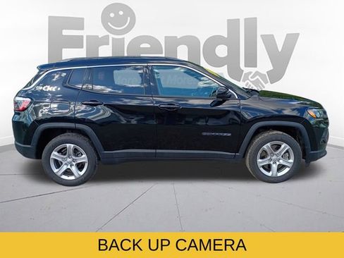 Used 2023 Jeep Compass Latitude w/ Convenience Group AWD/4WD image 6