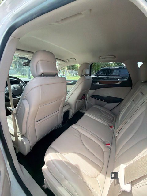 Used 2019 Lincoln MKC Select w/ Select Plus Package FWD image 6