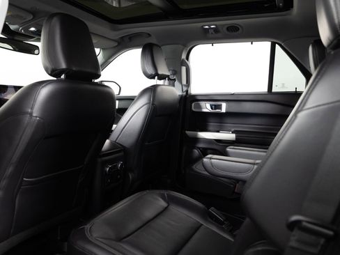 Used 2021 Ford Explorer Limited w/ Equipment Group 301A AWD/4WD image 20