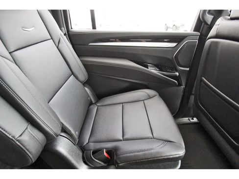 New 2026 Cadillac Escalade ESV 2WD image 11