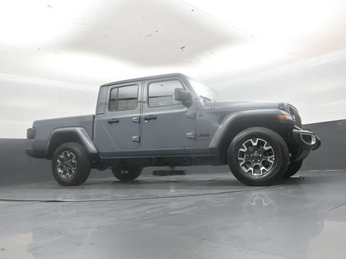 New 2026 Jeep Gladiator Sport AWD/4WD image 37
