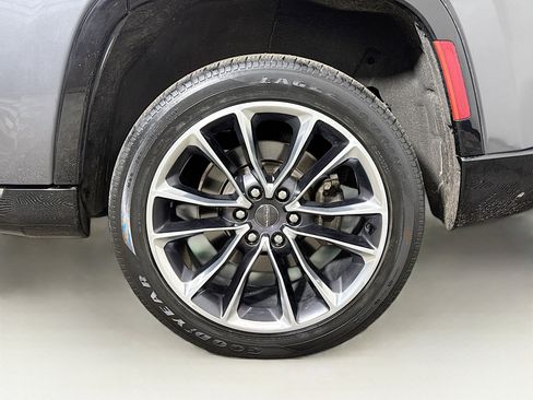 Used 2022 Jeep Wagoneer Series III w/ Premium Group I image 31