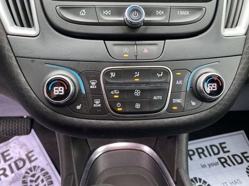 Used 2025 Chevrolet Malibu LT image 26