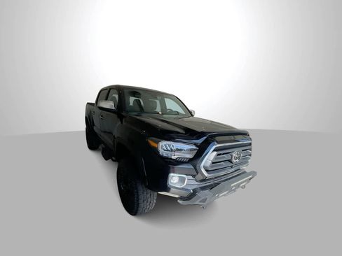 Used 2021 Toyota Tacoma Limited AWD/4WD image 2