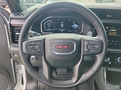 Used 2024 GMC Sierra 1500 AT4 w/ Technology Package AWD/4WD image 22