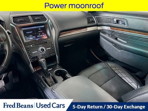 Used 2016 Ford Explorer Platinum AWD/4WD image 29