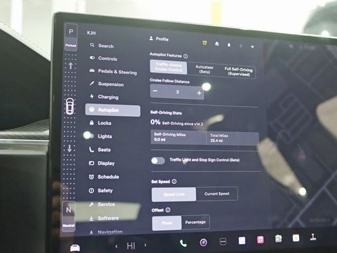 Used 2025 Tesla Model S Plaid image 25