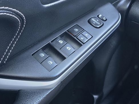 Used 2015 Toyota Camry XLE image 9