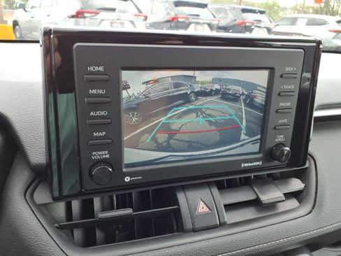 Certified 2020 Toyota RAV4 XLE w/ Convenience Package AWD/4WD image 21