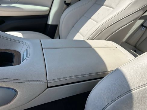 Used 2024 Mercedes-Benz GLE 450 4MATIC image 38