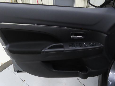 New 2025 Mitsubishi Outlander Sport ES image 9