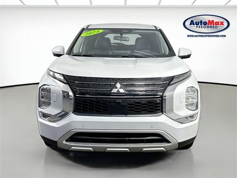 Used 2024 Mitsubishi Outlander SE image 6