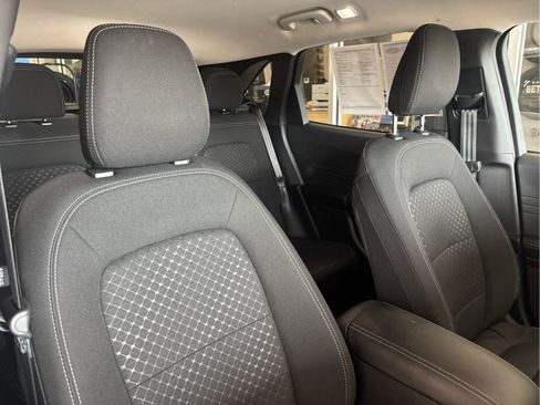 Certified 2024 Ford Escape Active AWD/4WD image 37