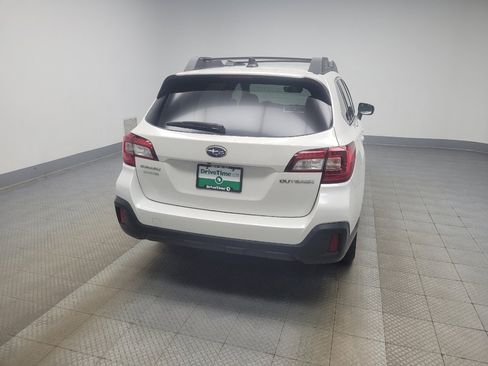 Used 2019 Subaru Outback 2.5i Limited AWD/4WD image 7