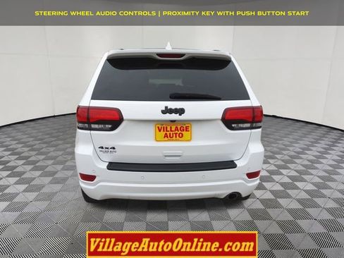 Used 2020 Jeep Grand Cherokee Altitude image 3