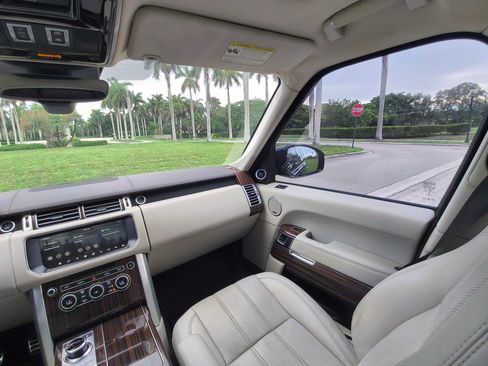 Used 2017 Land Rover Range Rover Supercharged AWD/4WD image 29